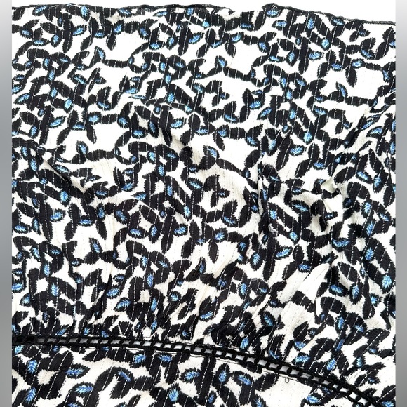 Sundress with open back and silver thread, size large - Picture 7 of 8